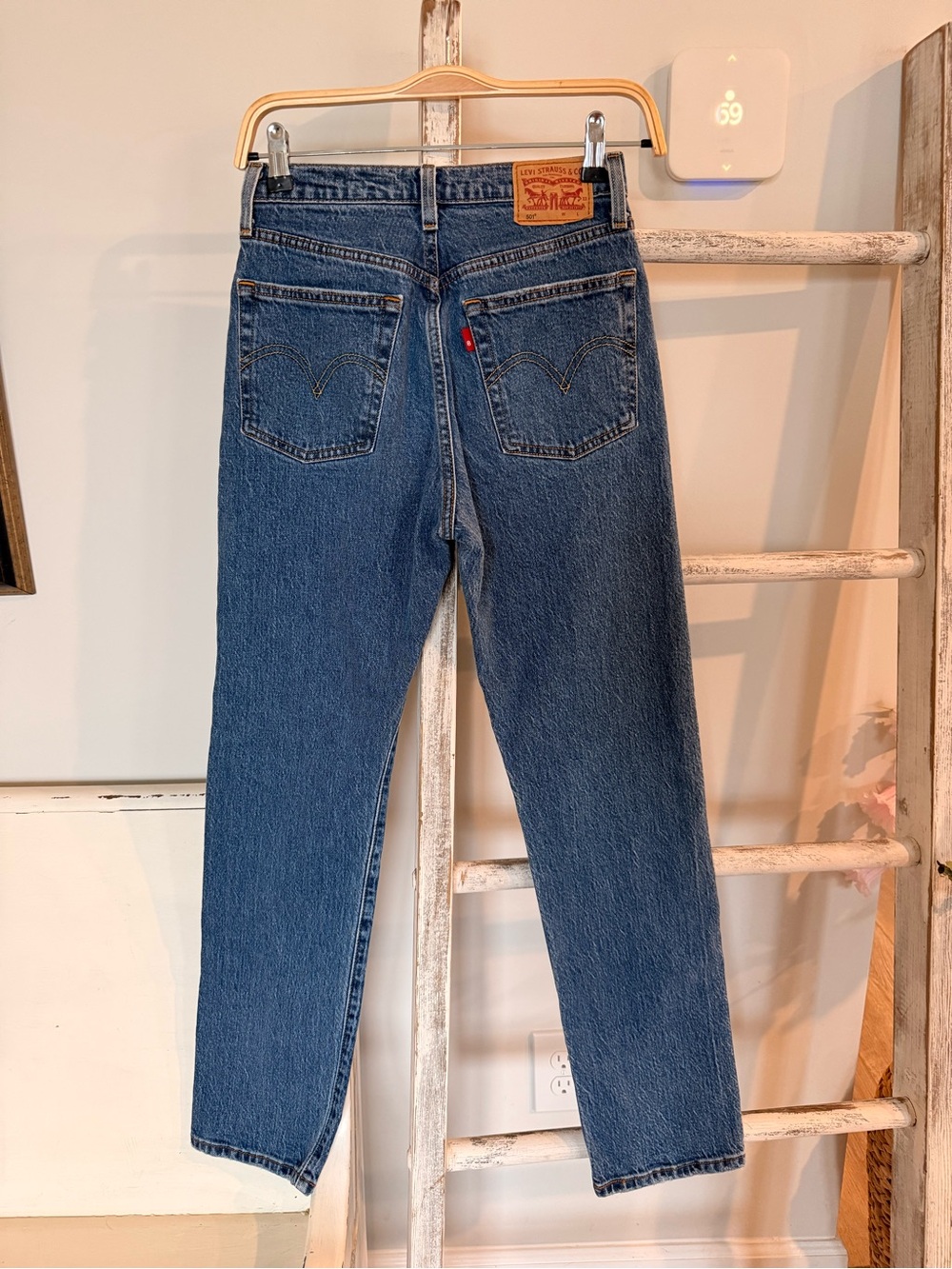 Levis 501 Button Fly Jeans Medium Wash Distressed Denim W24 L30 EUC